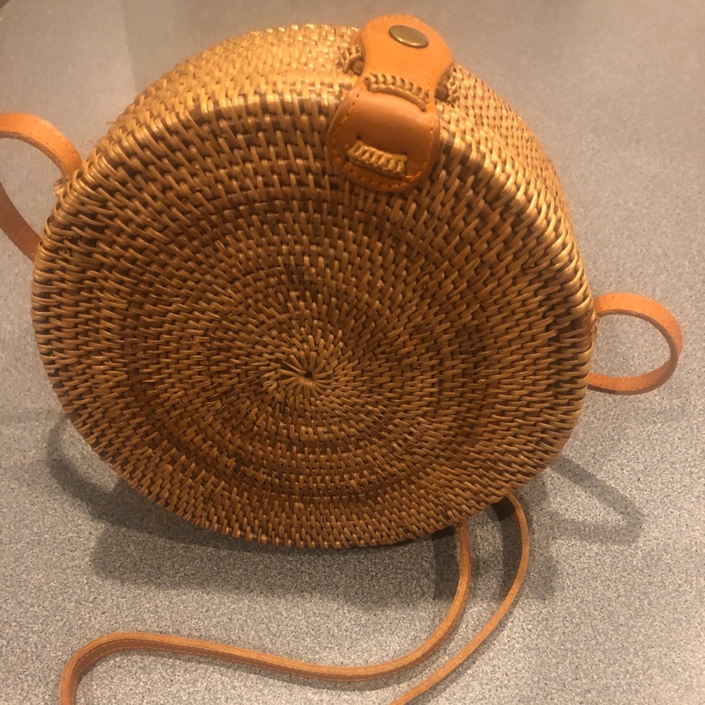 Straw handbag
